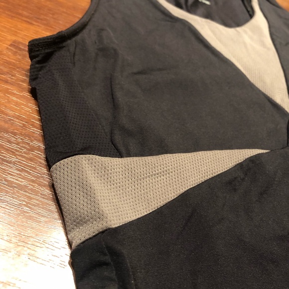 Adidas Tank Top. Climacool Breathable, Size Small - Picture 4 of 8